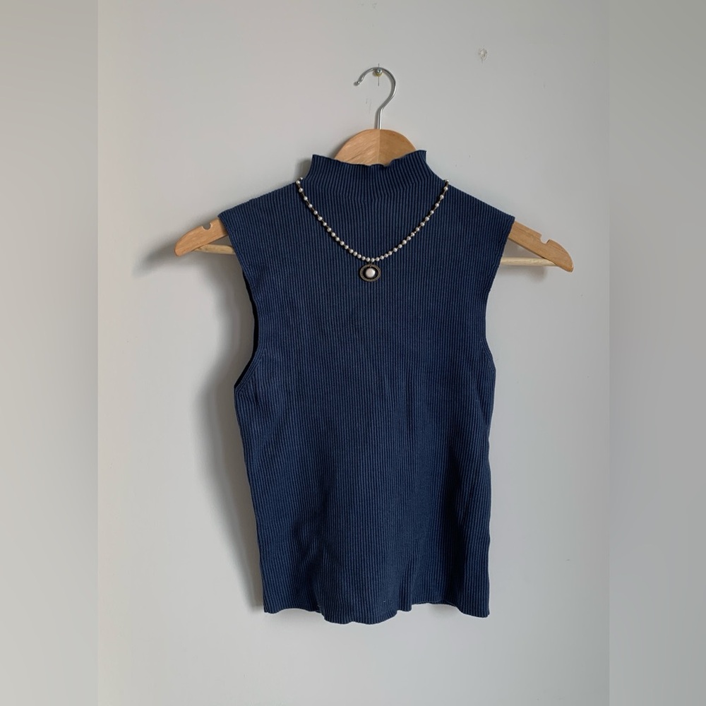 Suzy Shier Blue Ribbed Sleeveless Mockneck Top